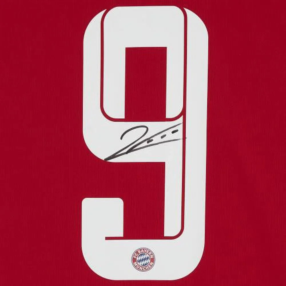 Robert Lewandowski Bayern Munich Autographed  2021 -2022 Red Jersey - Fanatics Authentic Certified